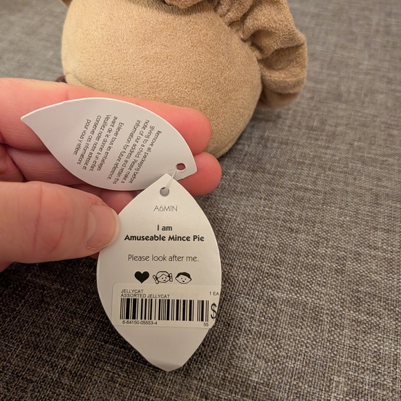 Jellycat Amusable Mince Pie - Picture 3 of 3